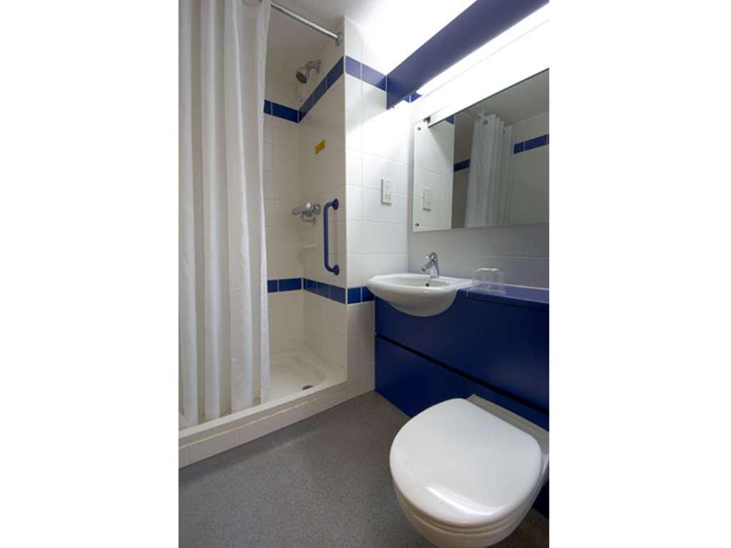 Travelodge Halifax Pokój zdjęcie