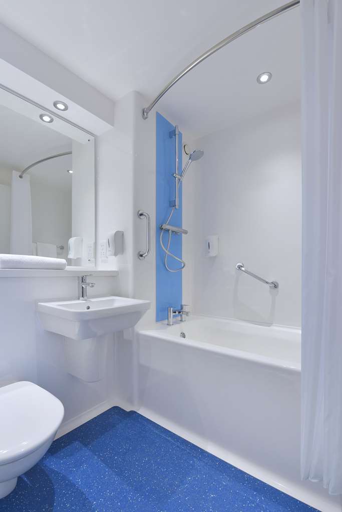Travelodge Halifax Pokój zdjęcie